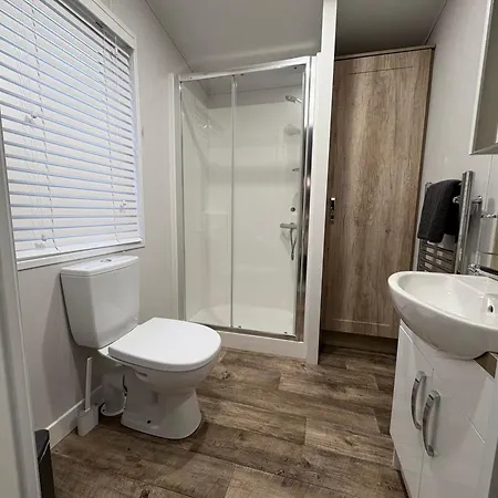 Holywell View 19 - Seaside & Countryside - Sleeps 6 *